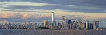 Manhattan with Statue of Liberty and One WTC | Obraz na stenu