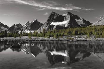 Amethyst Lake Reflection BW with Color | Obraz na stenu