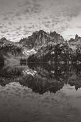 Baron Lake Monte Verita Peak Sawtooh Mountains I BW | Obraz na stenu