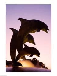 Dolphin Fountain on Stearns Wharf, Santa Barbara Harbor, California, USA | Obraz na stenu