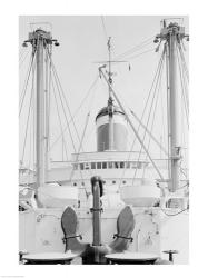 Anchor on deck, passenger ship in the background | Obraz na stenu