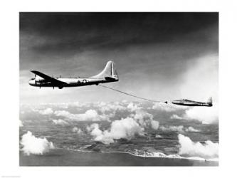 Side profile of a military tanker airplane refueling in flight, B-29 Superfortress, F-84 Thunderjet | Obraz na stenu