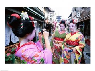 Three geishas, Kyoto, Honshu, Japan | Obraz na stenu