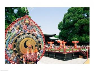 Decorative drum in front of a building, Meiji Jingu Shrine, Tokyo, Japan | Obraz na stenu