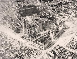 Aerial view of Ypres in 1915 after First and Second Battles of Ypres, from 'The War Illustrated Album deLuxe', published in London, 1916 (litho) | Obraz na stenu