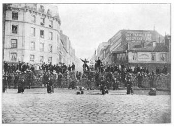 Barricade at the Faubourg Saint-Antoine during the Commune, 18th March 1871 (b/w photo) | Obraz na stenu
