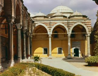 Interior courtyard of the Topkapi Palace (photo) | Obraz na stenu