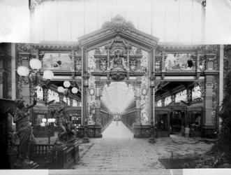 Portico of fabric at the Universal Exhibition of 1889 in Paris (b/w photo) | Obraz na stenu