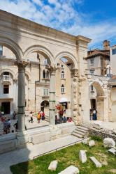 Peristyle or Perestil Square, Split, Croatia (photo) | Obraz na stenu