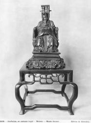 Statuette of Confucius (551-479 BC) as a Mandarin, Qing Dynasty (1644-1912) (bronze) (see also 186277) | Obraz na stenu