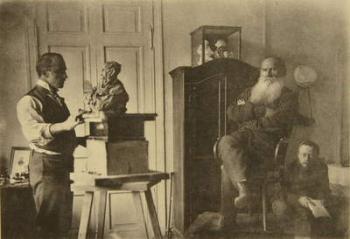 Leo Tolstoy and the sculptor Prince Paolo Troubetzkoy (b/w photo) | Obraz na stenu