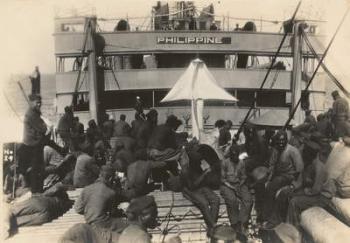 Pioneer Infantry Battalion on the troop ship U.S.S. Philippine from Brest harbor, France, July 18, 1919 (b/w photo) | Obraz na stenu