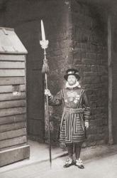 A Beefeater, guardian of the Tower of London, England, in the late 19th century. From London, Historic and Social, published 1902. | Obraz na stenu