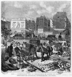 Expropriations during the extension of Avenue de l'Opera, inhabitants moving from the Butte des Moulins, October 1876 (engraving) (b/w photo) | Obraz na stenu