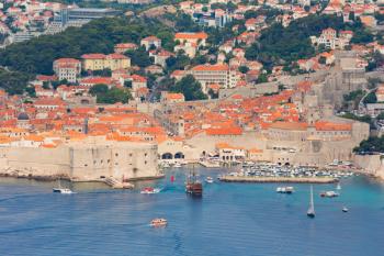 View of the old city and port, Dubrovnik, Croatia (photo) | Obraz na stenu