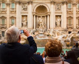 The 18th century Baroque Trevi Fountain designed by Nicola Salvi, Rome, Italy (photo) | Obraz na stenu