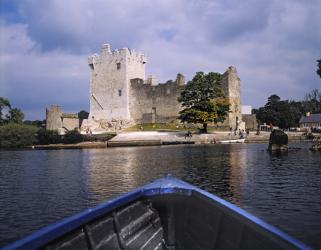 View of the castle from a boat (photo) | Obraz na stenu