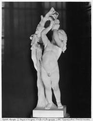 Child with grapes, 1845 (marble) (see also 414584) | Obraz na stenu