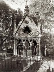 The Tomb of Abelard and Heloise, built in 1817 (b/w photo) | Obraz na stenu