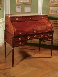 Louis XVI cylinder-top mahogany-veneered Bureau with gilt bronze mounts, Carrara marble top flanked by candelabrum (mahogany wood, marble and gilt bronze) | Obraz na stenu