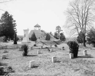Indian mound, National Military Cemetery, Vicksburg, Mississippi, c.1906 (b/w photo) | Obraz na stenu