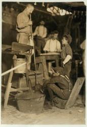 Blower and mould boy at Seneca Glass Works, Morgantown, West Virginia, 1908 (b/w photo) | Obraz na stenu