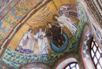 Mosaic in apse of San Vitale of Christ flanked by two angels and St. Vitalis and Bishop Ecclesius, Ravenna, Ravenna Province, Italy (photo) | Obraz na stenu