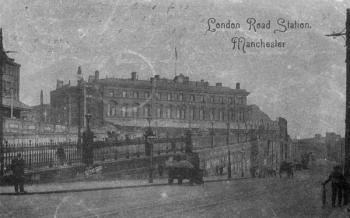 London Road Station, Manchester, c.1910 (b/w photo) | Obraz na stenu