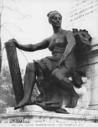 Monument to Leon Gambetta, Force, cour Napoleon, Louvre, 1888 (detail) (see also 346101 to 346103) (bronze & stone) (b/w photo) | Obraz na stenu