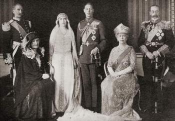 The British Royal Family at the wedding of The Duke and Duchess of York, 1923, from 'The Story of Twenty Five Years', published 1935 (b/w photo) | Obraz na stenu