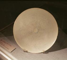 Bowl with an incised floral decoration, from Nanchang, Jiangxi Province, Sung Dynasty, 12th-13th century (porcelain) | Obraz na stenu