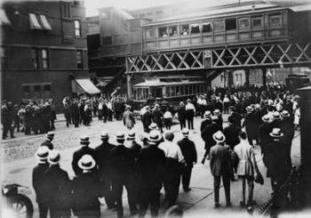 Strikes, street railways, New York. Stopped car on 86th St. and 6th Ave., 1916 (b/w photo) | Obraz na stenu