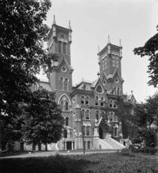 Vanderbilt University, Nashville, Tennessee, c.1901 (b/w photo) | Obraz na stenu