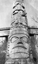 Totem pole of old Kasaan, Alaska, c.1916 | Obraz na stenu