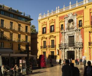 Winter in the Plaza del Obispo, Malaga, Costa del Sol, Malaga Province, Andalusia, Southern Spain (photo) | Obraz na stenu