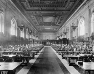 Main reading room, the New York Public Library, c.1910-20 (b/w photo) | Obraz na stenu