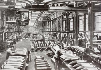 A Krupp factory in Germany producing shells during the First World War. From La Esfera, 1914. | Obraz na stenu