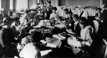 A sewing party at the Embassy in Russia during WWI, c.1916 (b/w photo) | Obraz na stenu