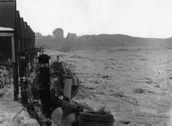 The River Thames during 'The Great Freeze' of 1895 (b/w photo) | Obraz na stenu