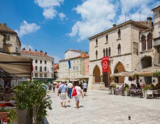 People's Square, Split, Croatia (photo) | Obraz na stenu