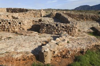 The main gateway and barbican to the town, Los Millares, near Santa Fe Mondujar (photo) (see also 329931) | Obraz na stenu