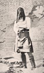 Scottish soldier wearing gas mask in 1915, from 'The War Illustrated deLuxe, published in London, 1916 (litho) | Obraz na stenu
