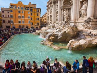 The 18th century Baroque Trevi Fountain designed by Nicola Salvi, Rome, Italy (photo) | Obraz na stenu
