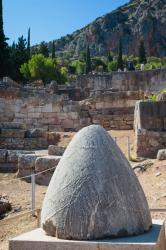 Ancient Delphi, Phocis, Greece. The omphalos, or navel, of ancient Delphi (photo) | Obraz na stenu