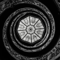 The Bramante Staircase, 2011, (Direct Print on Brushed Aluminium, BUTLERFINISH® Look) | Obraz na stenu