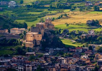 Saint-Pierre, Valle d'Aosta, Italy (photo) | Obraz na stenu