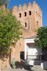 Tower of the Kasbah, or castle, seen from Place Outa El Hammam, Chefchaouen, Morocco (photo) | Obraz na stenu