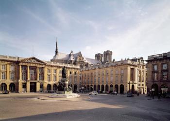 View of the south side of the Place Royale (photo) | Obraz na stenu