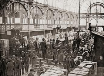 Fruit auctions at Covent Garden fruit and vegetable market, London, England in the late 19th century. From Living London, published c.1901 | Obraz na stenu