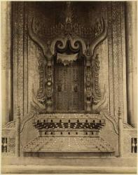 The The-ha-thana or the Lions' throne in the Myei-nan or Main Audience Hall in the palace of Mandalay, Burma, late 19th century (albumen print) (b/w photo) | Obraz na stenu